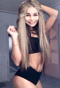 Таня 23 года м.Арбатская