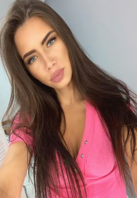 Эвелина 25 лет м.Новокузнецкая